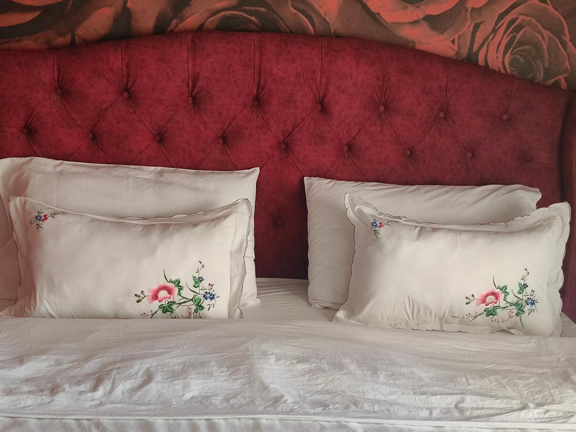 Ajilin Hotel Rooms Korce Pokoj fotografie