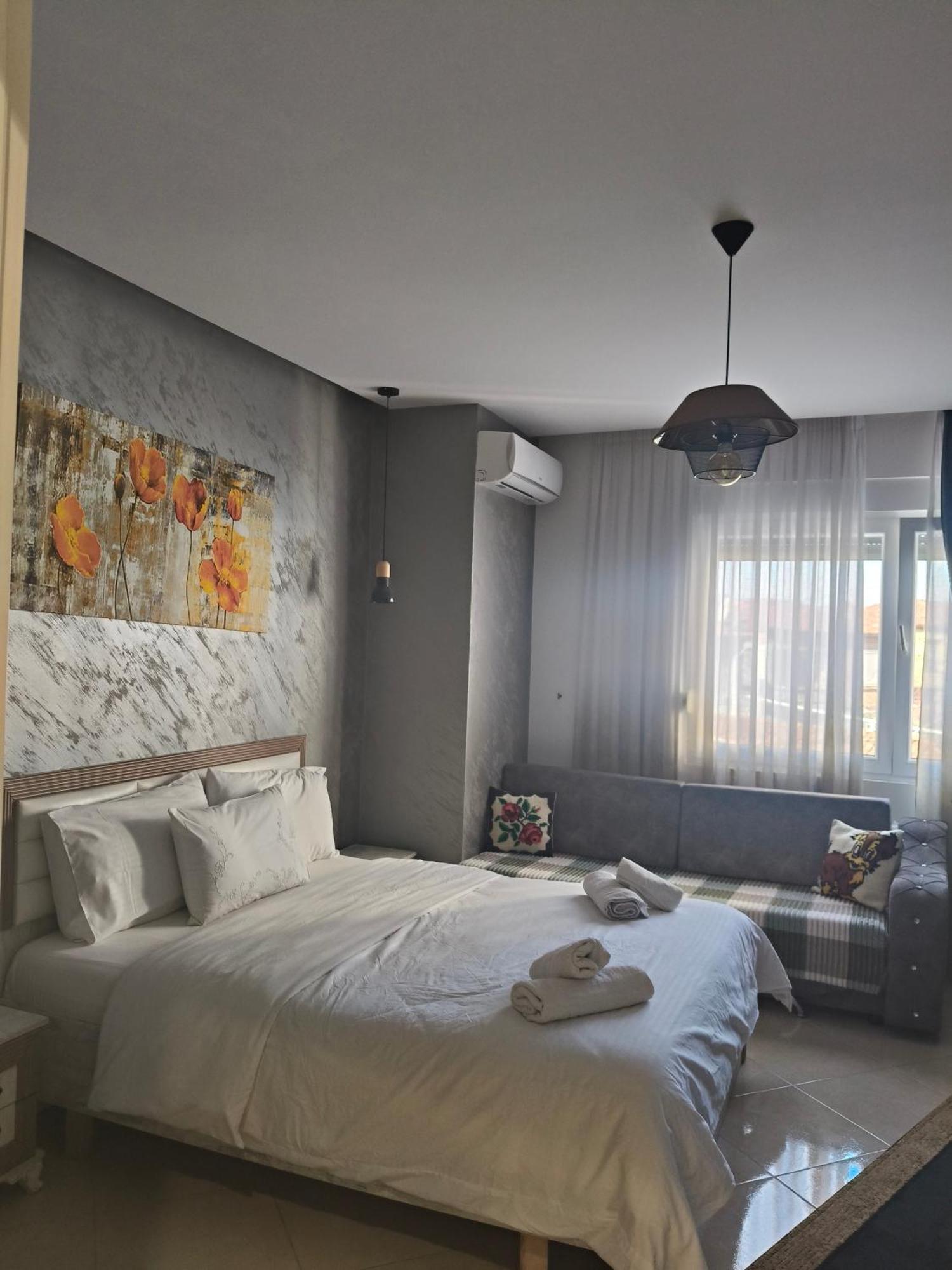 Ajilin Hotel Rooms Korce Pokoj fotografie