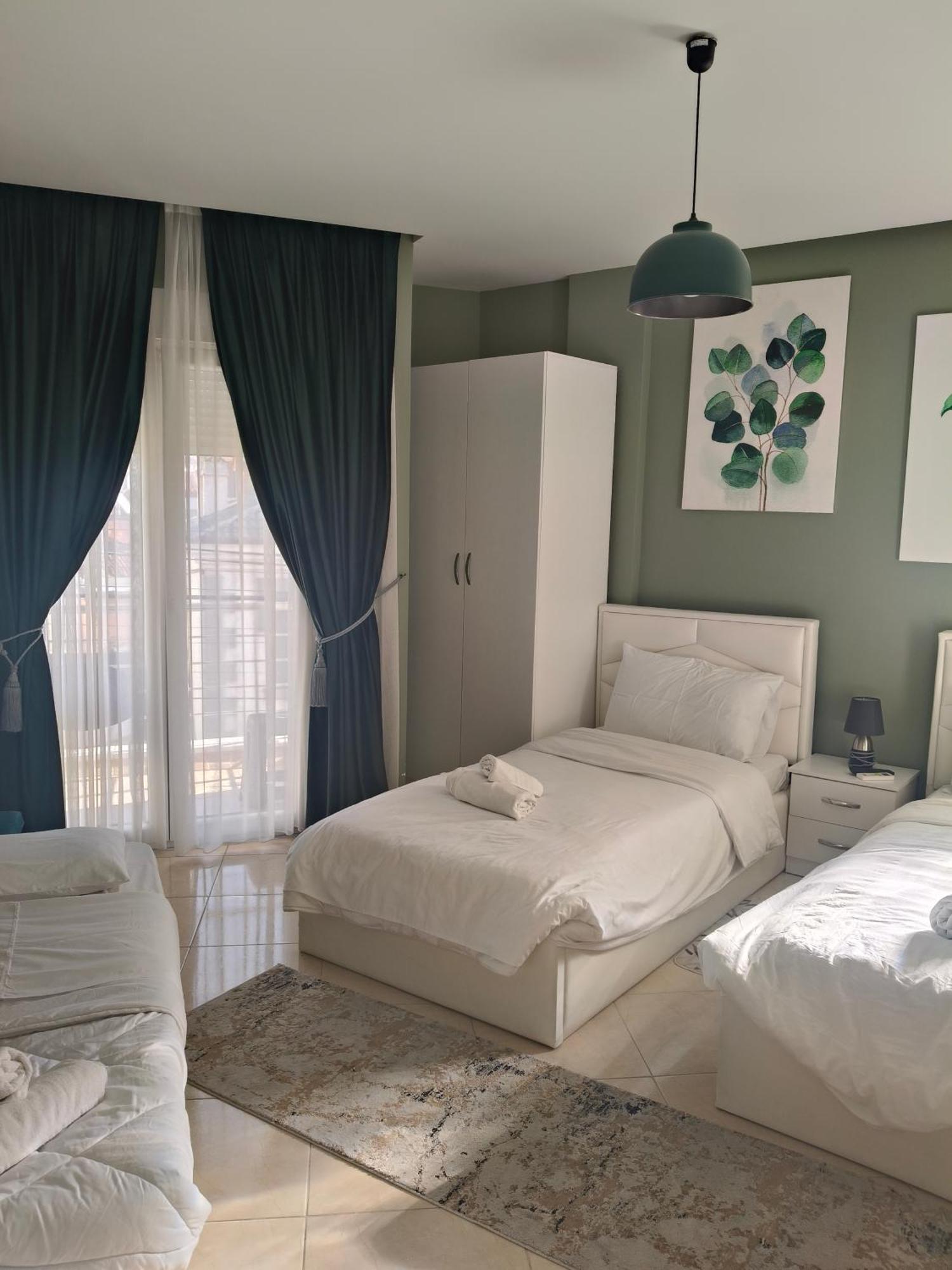 Ajilin Hotel Rooms Korce Pokoj fotografie